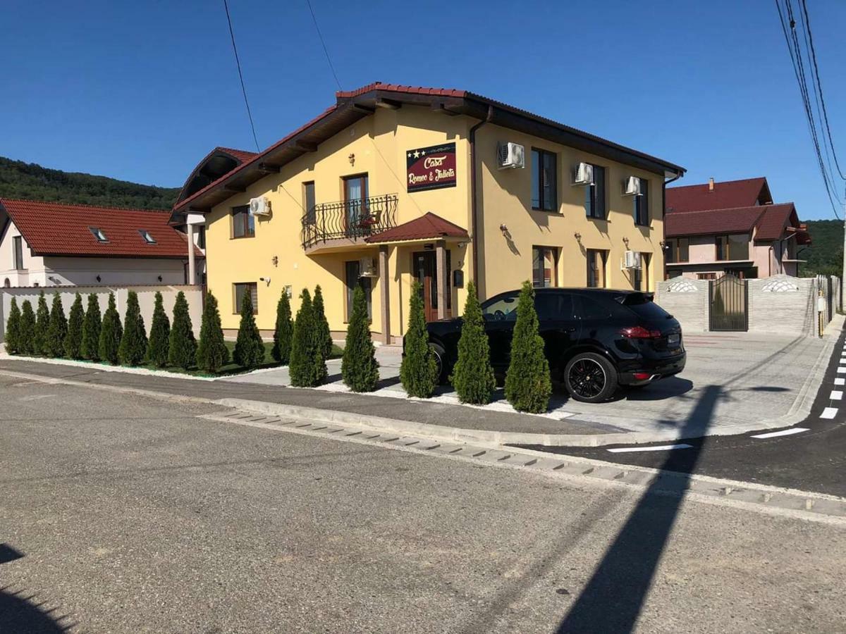 Casa Romeo & Julieta Haţeg Exterior foto